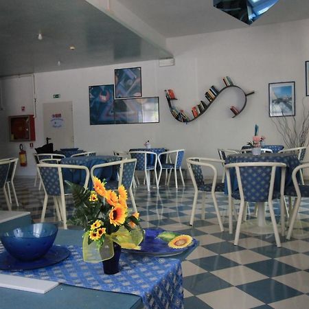 Residence Bluadria San Mauro Mare Buitenkant foto
