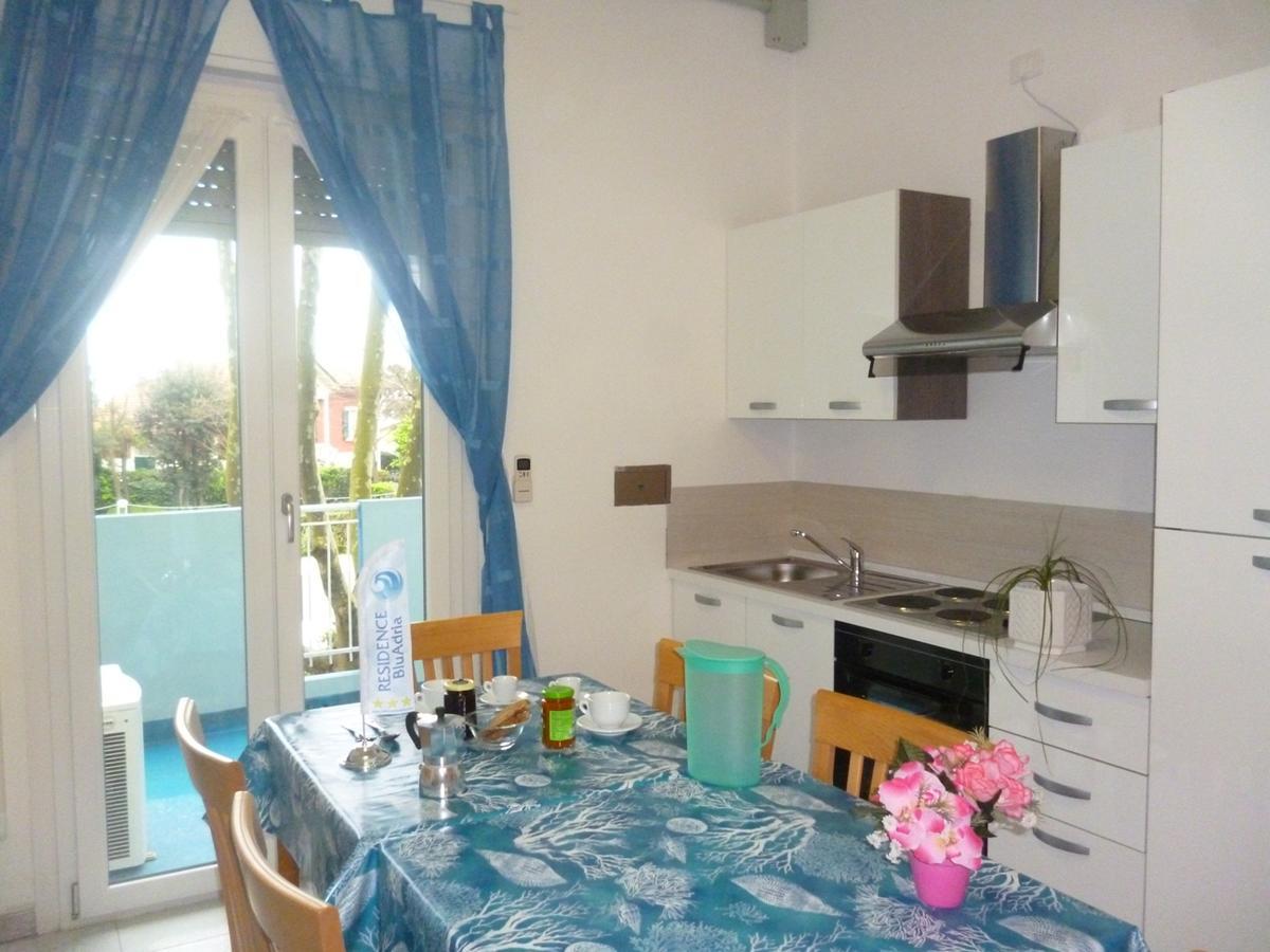 Residence Bluadria San Mauro Mare Buitenkant foto