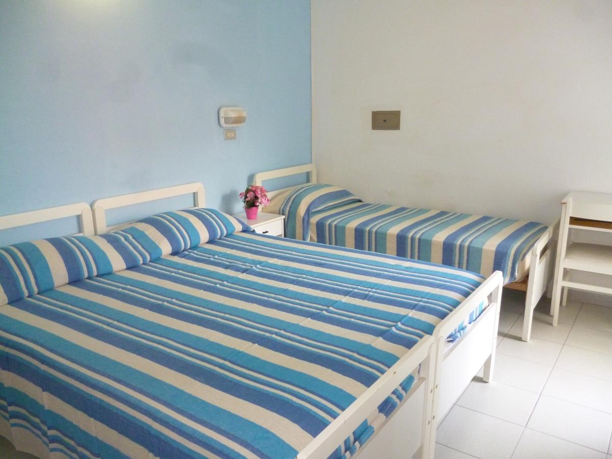 Residence Bluadria San Mauro Mare Buitenkant foto